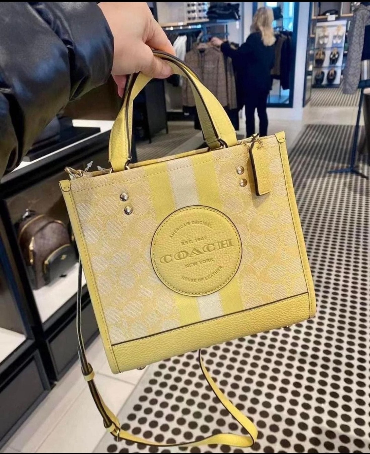 Coach C8417 Dempsey Tote 22 in Retro Yellow Signature Jacquard and Refined  Pebble Leather with Stripe and Coach Patch - Women's Bag with Strap |  Lazada PH