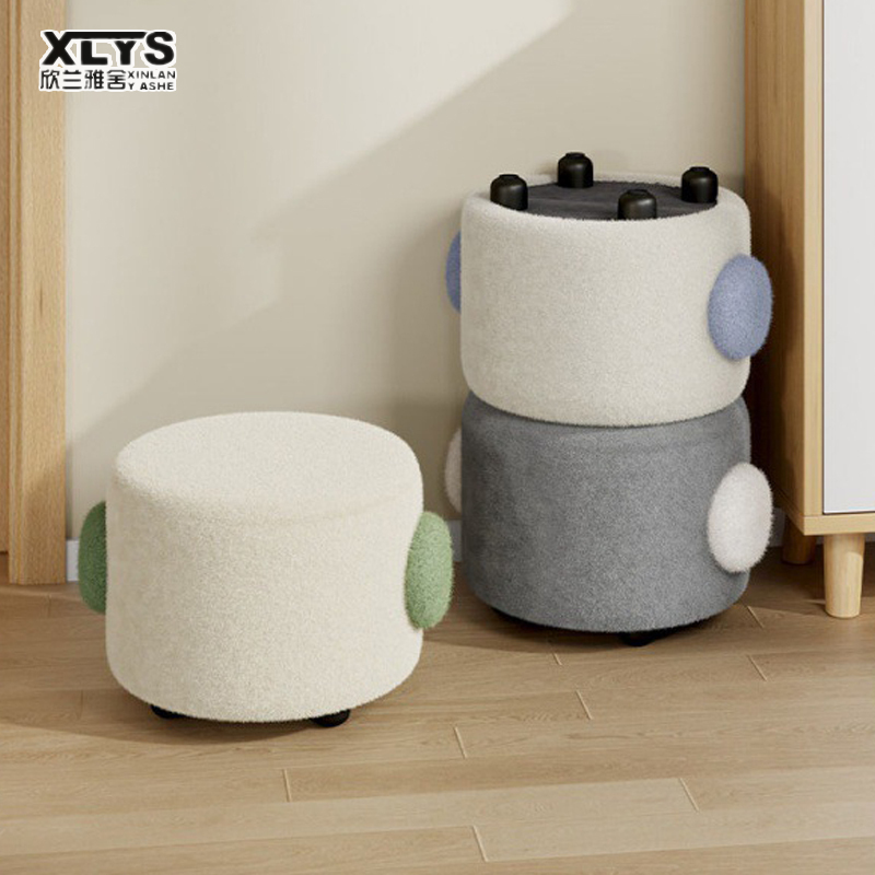 Small round stool Sitting room tea table stool Shoe changing stool Children's stool Bench, stool, floor chair A small chair, a low stool
