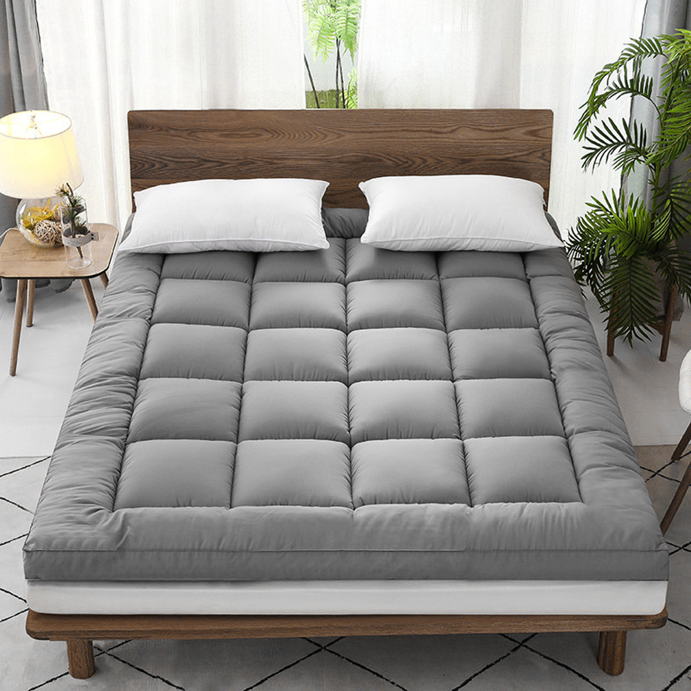 6/7 Feet Premium Quality Deluxe Mattress Topper 2 inch.