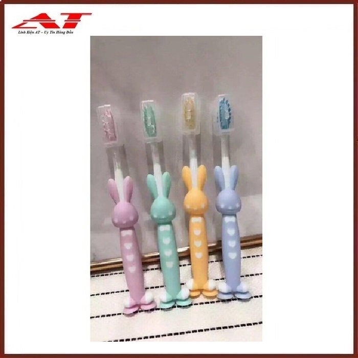Set 4 bàn chải đánh răng có nắp hình thú cho bé