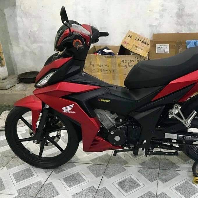 Sơn Xịt Samurai Màu Đỏ Nhám Mờ Y9595