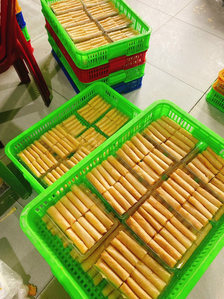 Chả giò trứng muối hoàng kim - Vĩ 10 cây