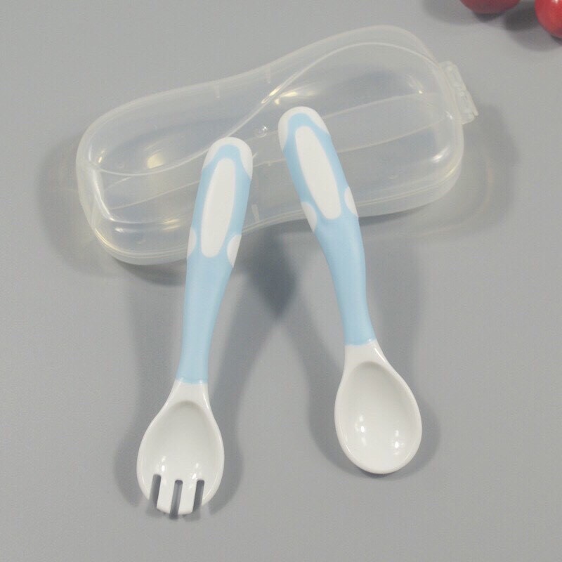 Sét Thìa Dĩa Ăn Dặm Bẻ Cong Tập Xúc Cho Bé (Kèm Hộp)