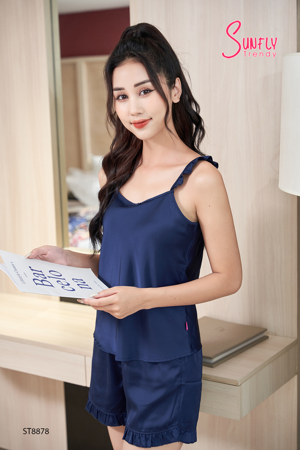 [VOUCHER ĐỘC QUYỀN 15.1 - GIẢM 15% TỐI ĐA 100K]Bộ Đồ Mặc Nhà Nữ Lụa SUNFLY Áo Hai Dây, Quần Sooc ST8878
