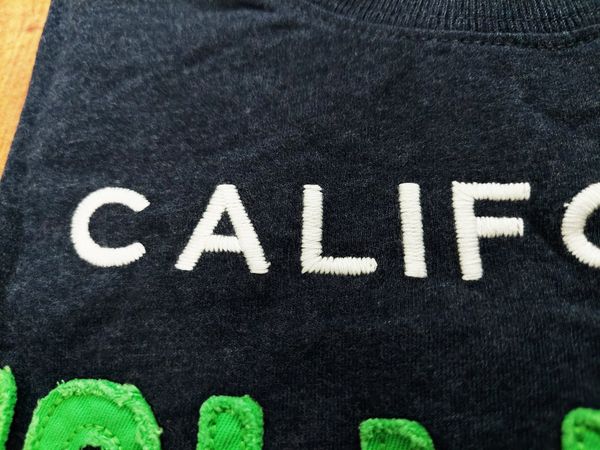 Áo thun Hollister Navy CALI SURF