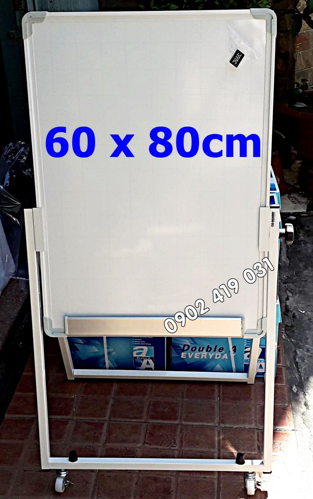 Bảng Flipchart Chân Gấp DQ Plus 60 x 80cm [ Tặng bút, nam châm, lau bảng ]