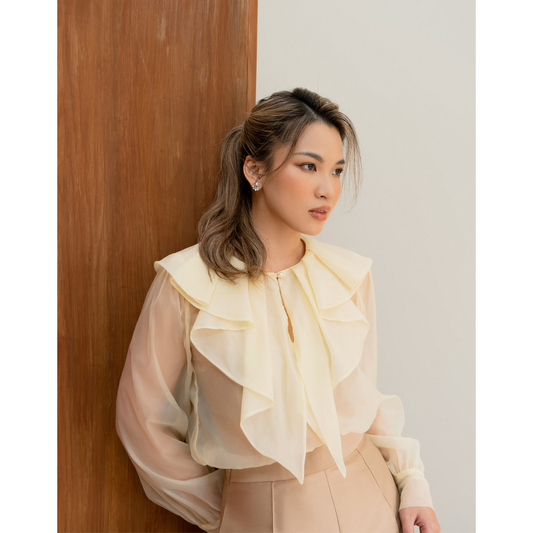 Des Fleurs - Áo kiểu Sydney Ruffled-Collar sheer Blouse
