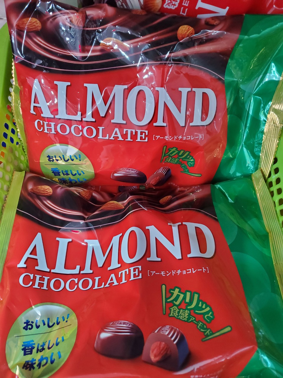 Hạnh nhân socola Almond 140g