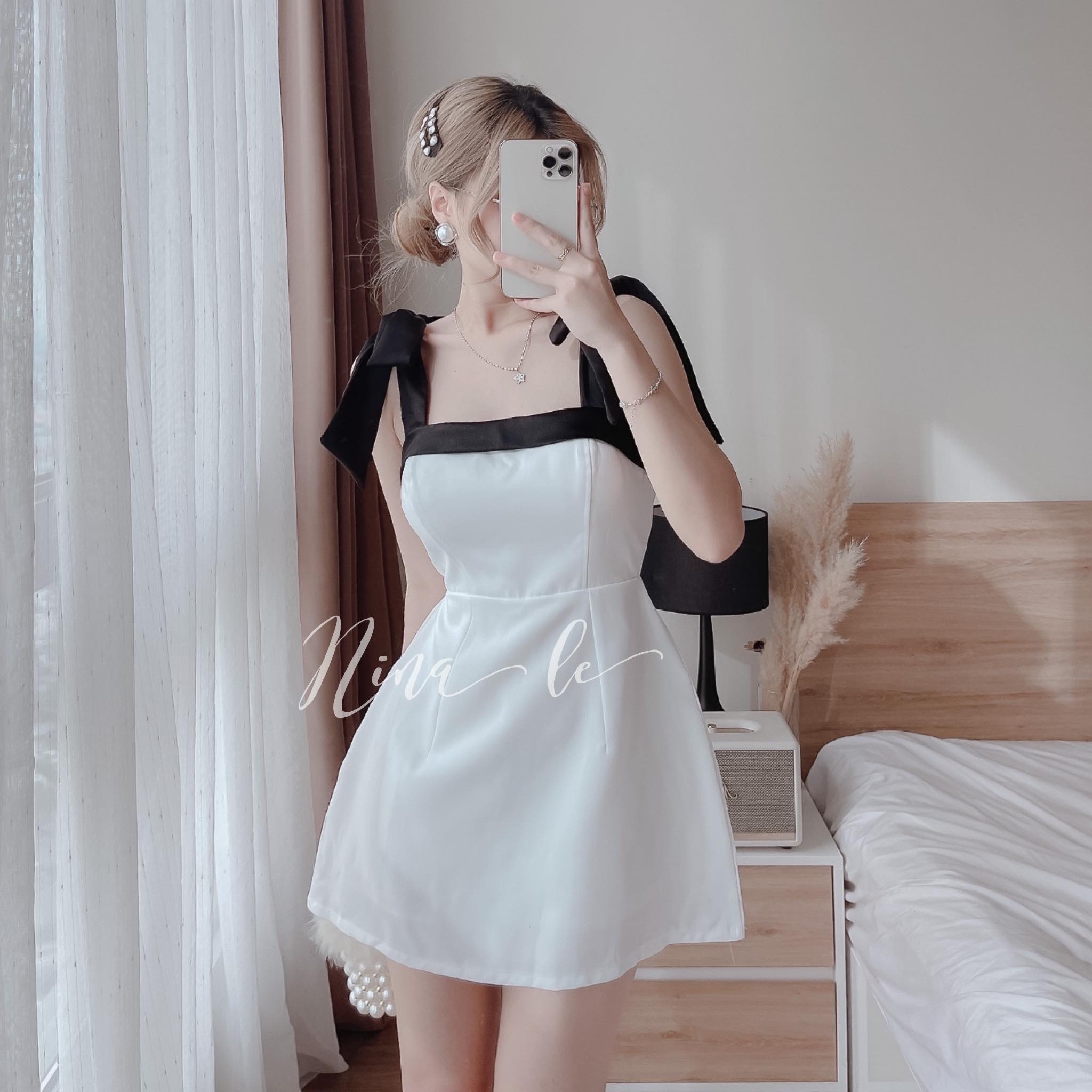 ĐẦM 2 DÂY THẮT NƠ TRẮNG/ĐEN UMI (CÓ MÚT NGỰC)