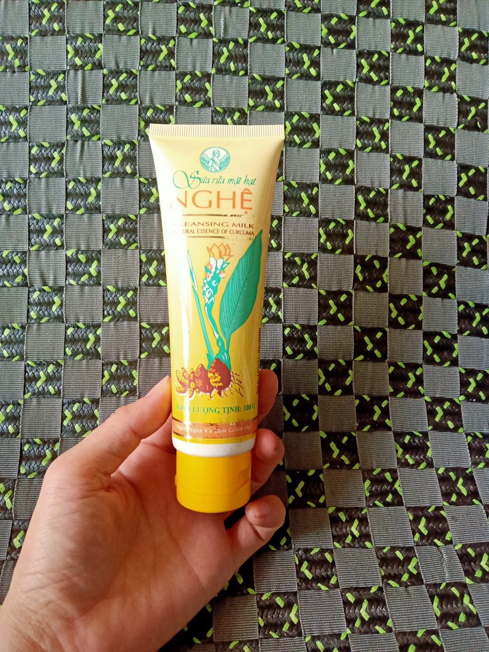 Sữa Rửa Mặt Nghệ E100+ Nghệ Hạt Thorakao