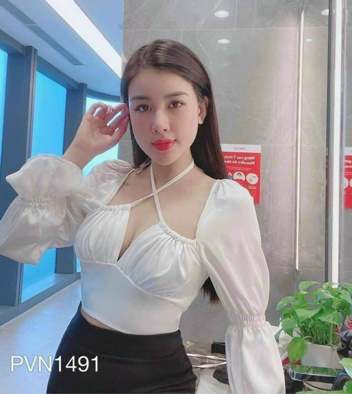 Áo sơ mi phi lụa sang chảnh, áo croptop tay phồng sang trọng, áo phi lụa cúp ngực tay phồng xinh xắn
