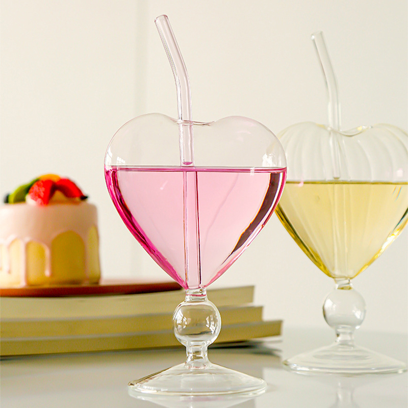 1Pc%20Lovely%20Heart-shaped%20Cup%20Water%20Glass%20With%20Straw%20Glass%20Wine%20Juice%20Cup%20Decor%20DIANGUI%20-%20Image%204