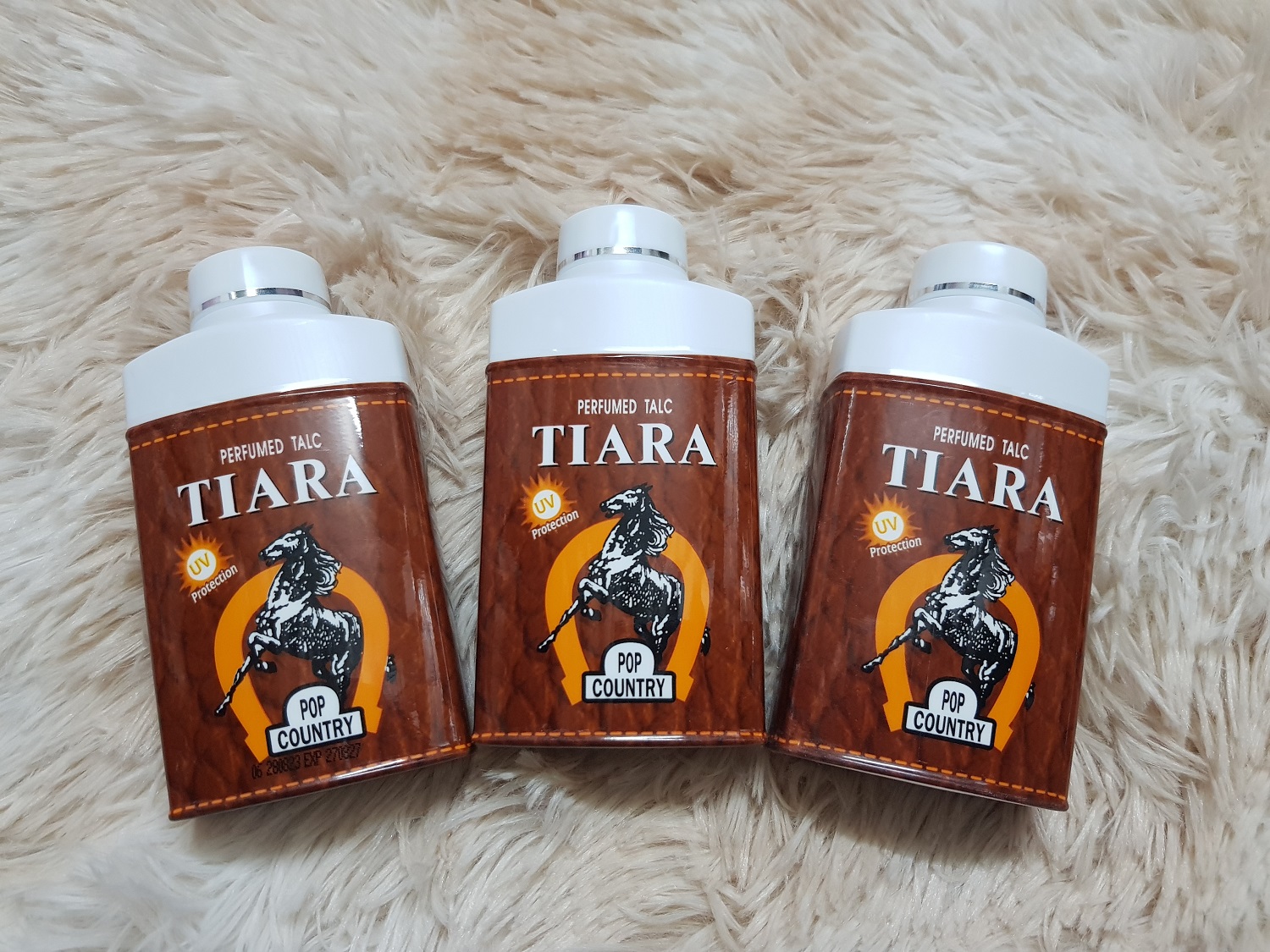 [Chính hãng] Phấn Thơm Ngựa Tiara Thái Lan 45g