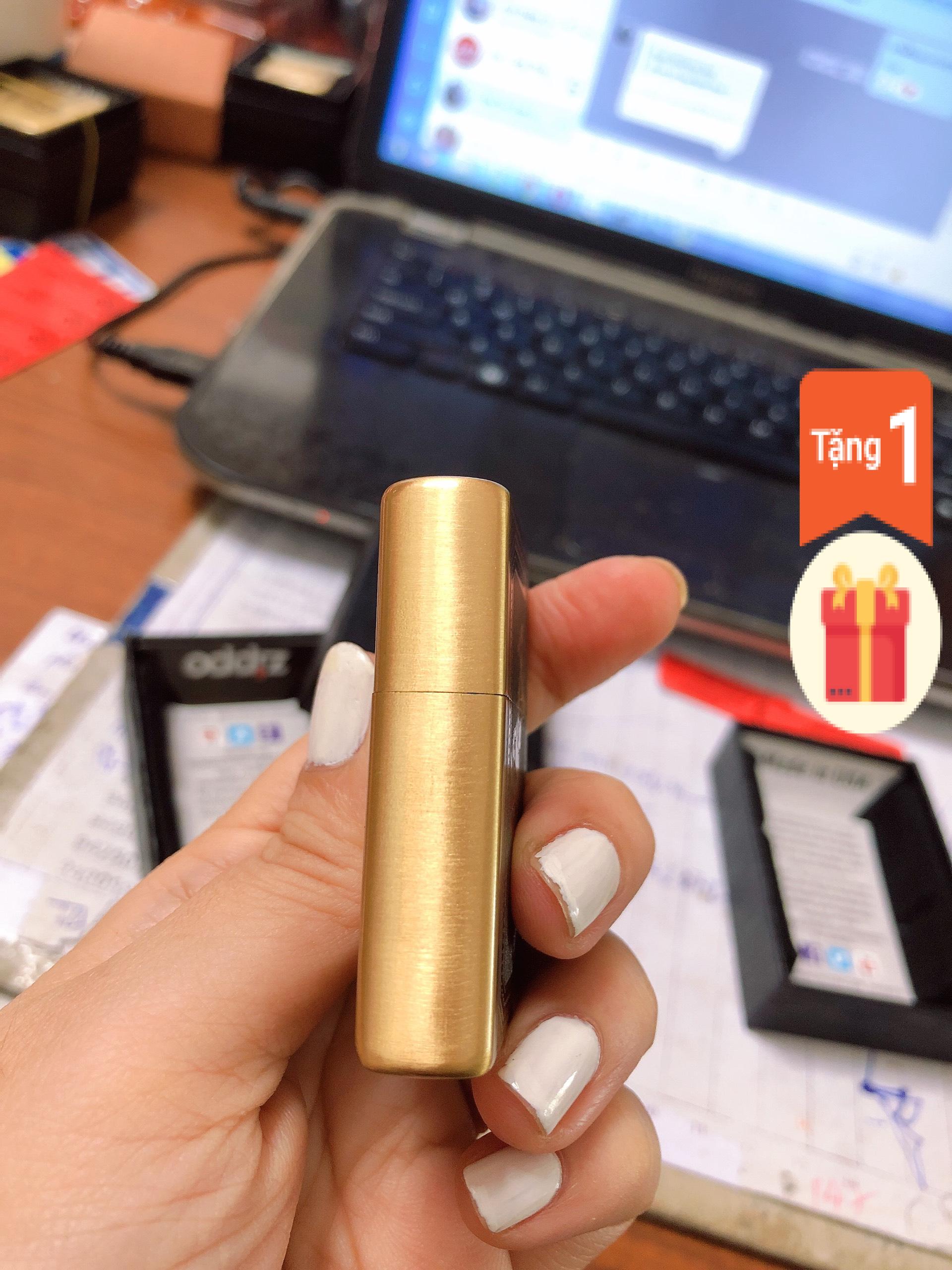 BẬT LỬA ZIPPO KHẮC CHÌM MẪU WINDY 2 MẶT MÀU VÀNG RUỘT TRẮNG
