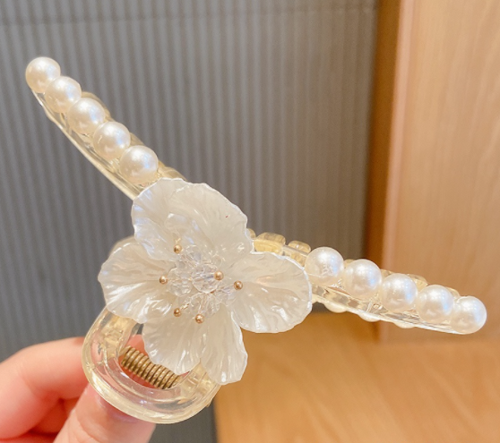 Kẹp tóc độc đáo phong cách Hàn Quốc - kiểu phá cách xinh xắn