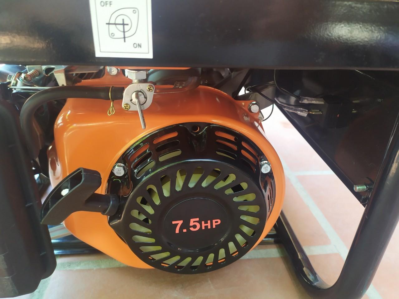 Máy Phát Điện Chạy Xăng 3kw Kamastsu 3900CX