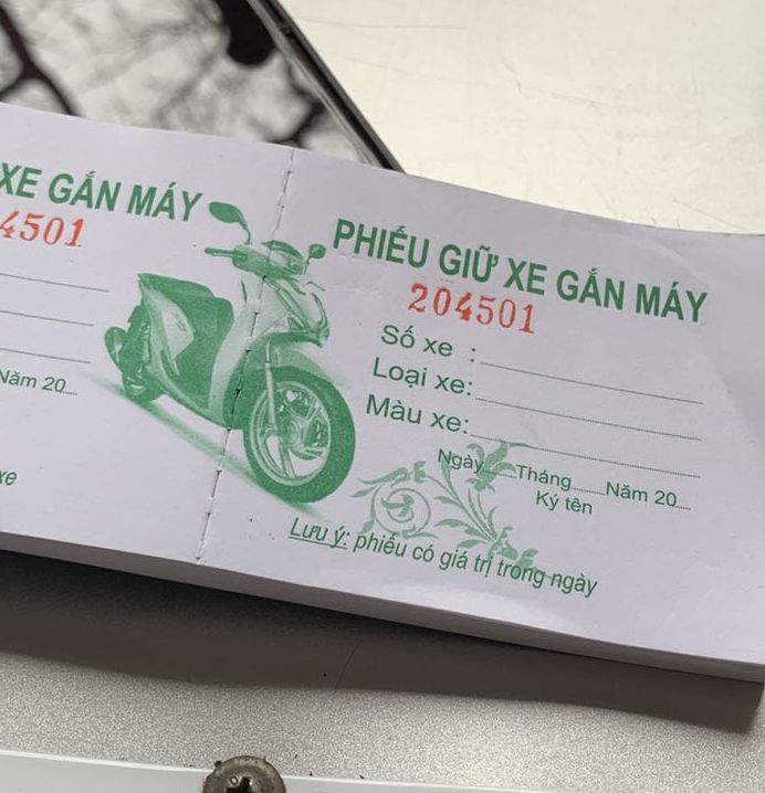 Combo 10 cuốn vé giữ xe máy có số nhảy