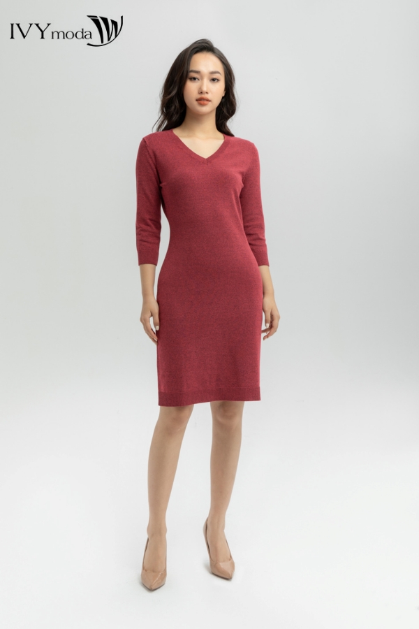 Đầm len body cổ tim IVY moda MS 42P0176