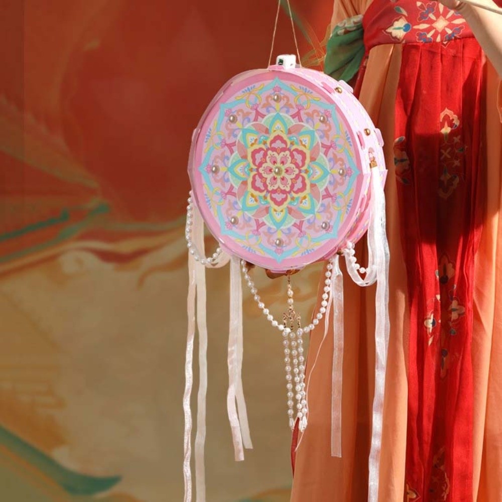 Chinese%20Portable%20Light%20LED%20Warm%20Glow%20Dunhuang%20Lanterns%20Bead-strand%20Drum%20Shaped%20Flower%20Drumlamp%20Hanging%20Ribbons%20Retro%20Pattern%20Ancient%20Style%20Light%20Crafting%20Activity%20-%20Image%206