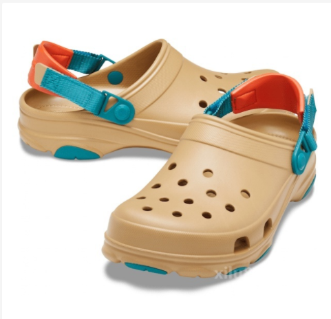 crocs tan