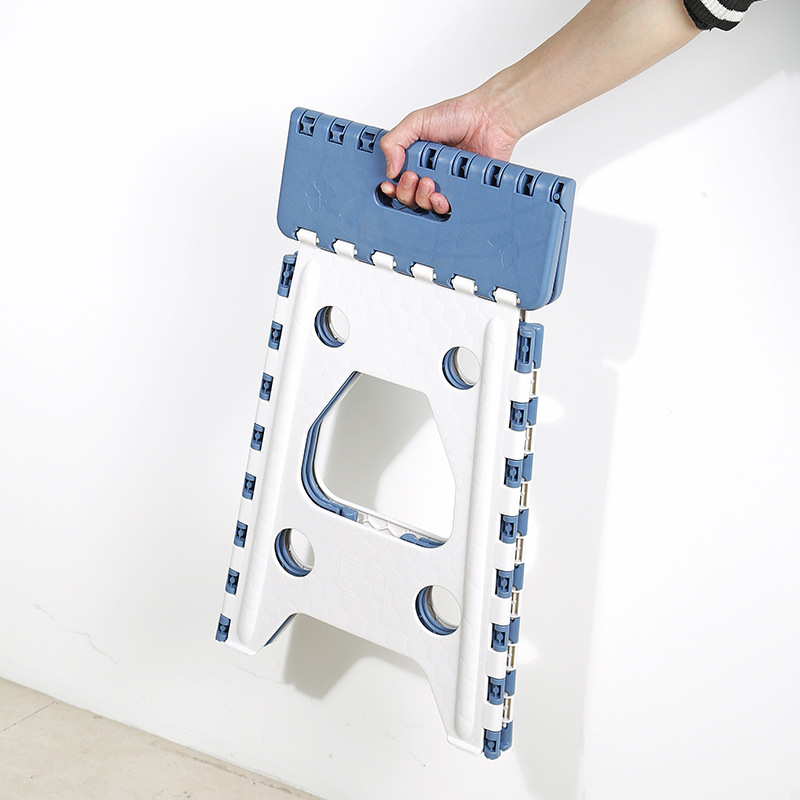 Plastic chairs, simple home space-saving outdoor training chairs, thickened convenient folding stool chairs, children's chairs