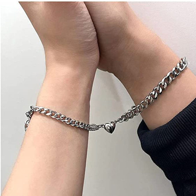 Vòng tay đôi nam nữ tình yêu mạ bạc nam châm trái tim bag u vtdtim22