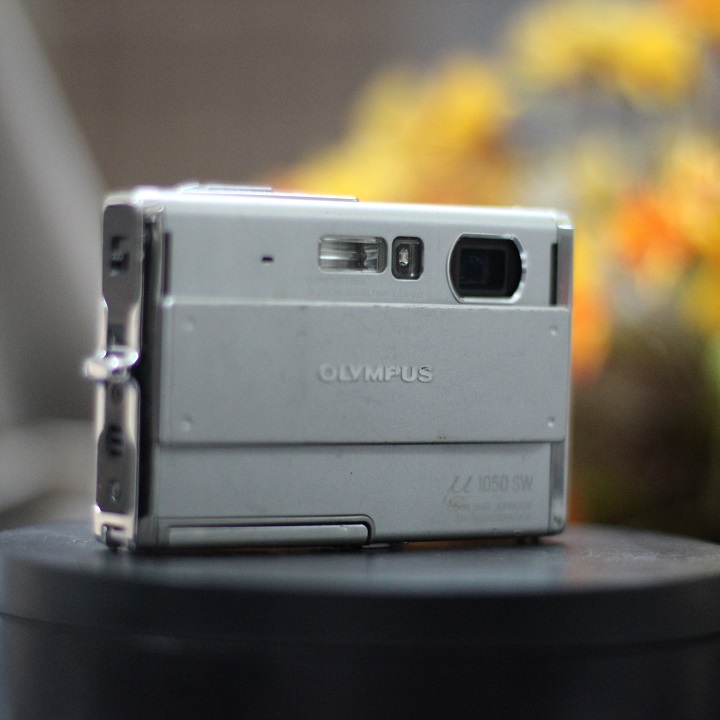 Máy ảnh chống nước Olympus M1050