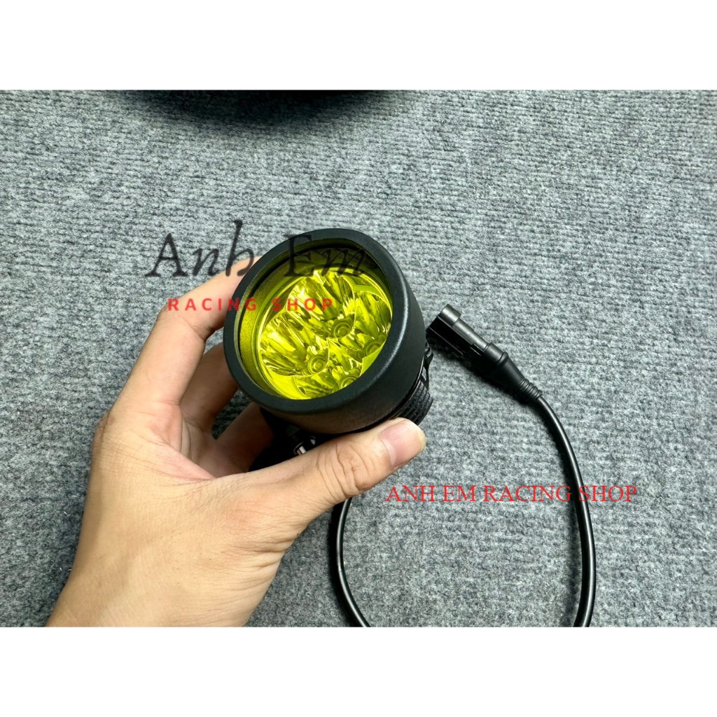 Chụp len vàng phá sương gắn đèn l4x