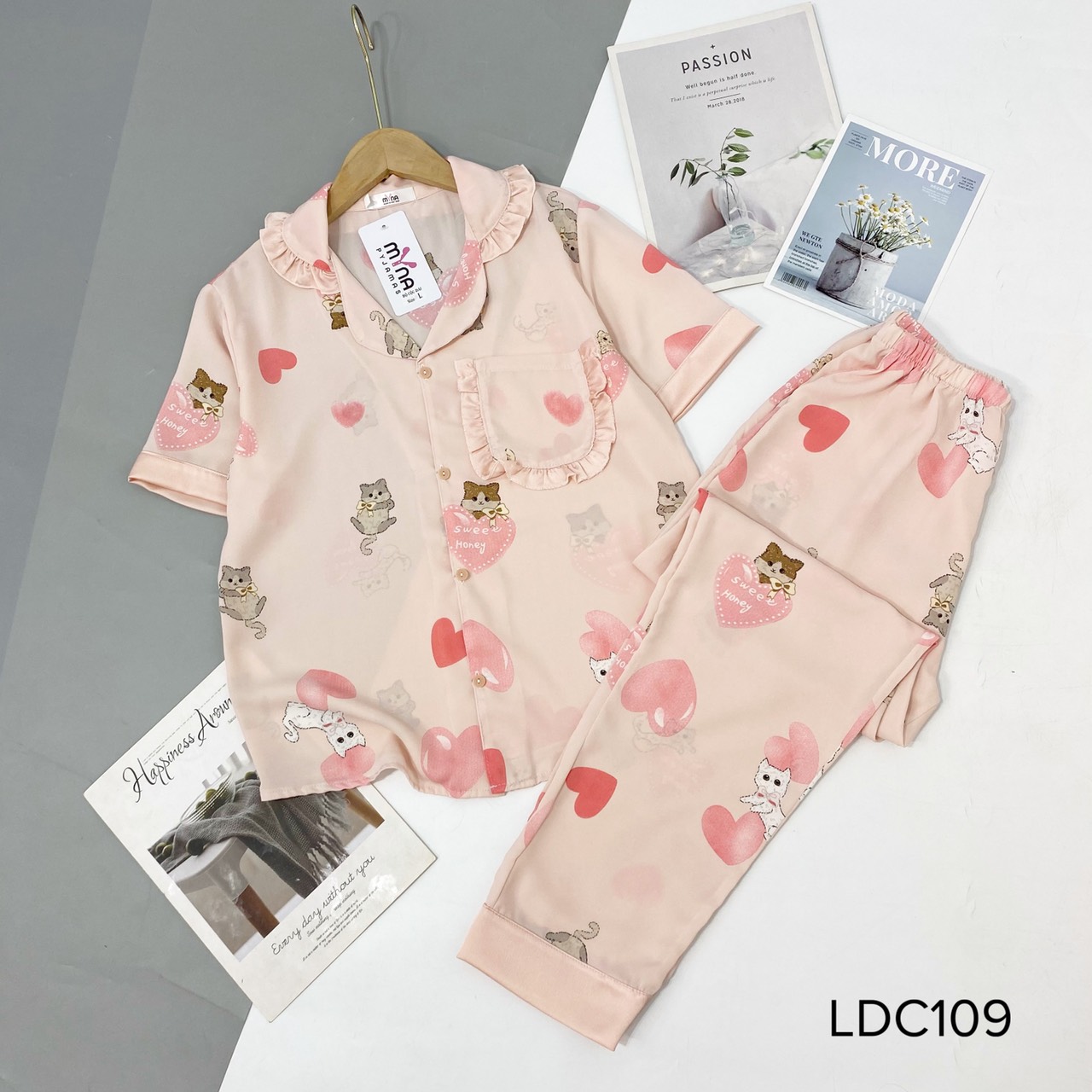 Bộ pijama lụa mango cộc dài cổ bèo