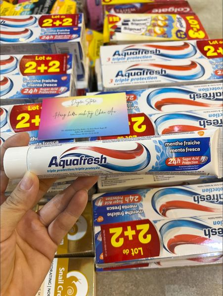 KEM ĐÁNH RĂNG AQUAFRESH TRIPLE PROTECTION