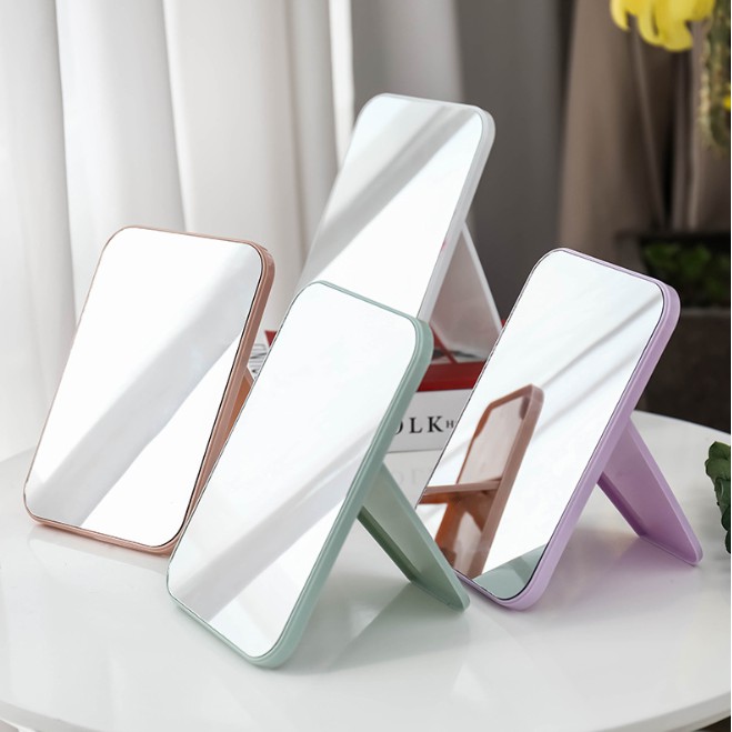 Gương soi trang điểm để bàn