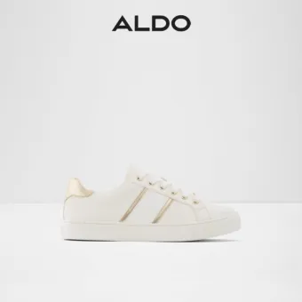 round toe casual sneakers