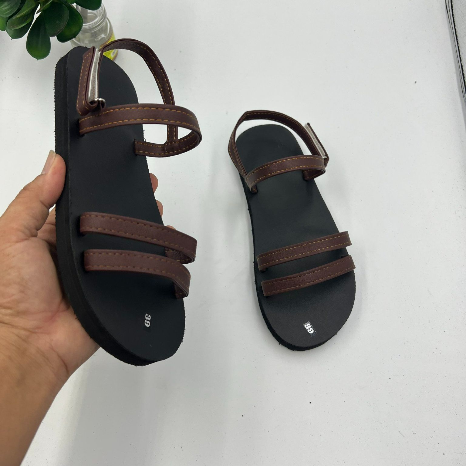 Xăng đan nữ màu nâu