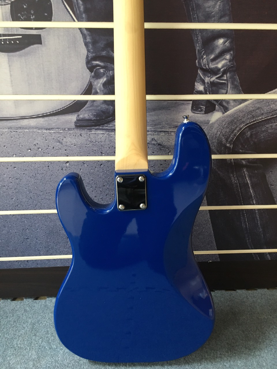 Đàn guitar bass 4 dây chất lượng tốt