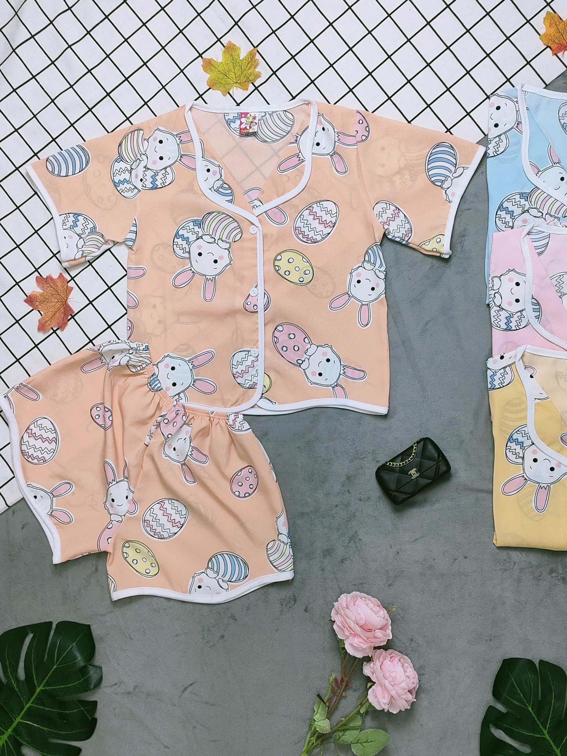 (3 bộ 3 màu 3 họ tiết khác nhau) Combo 3 Bộ Lụa Tay Ngắn Gợn Sóng