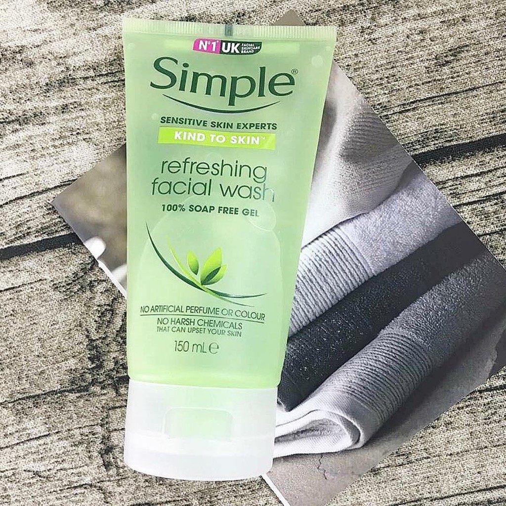 Sữa rửa mặt dạng gel simple refreshing – lq154