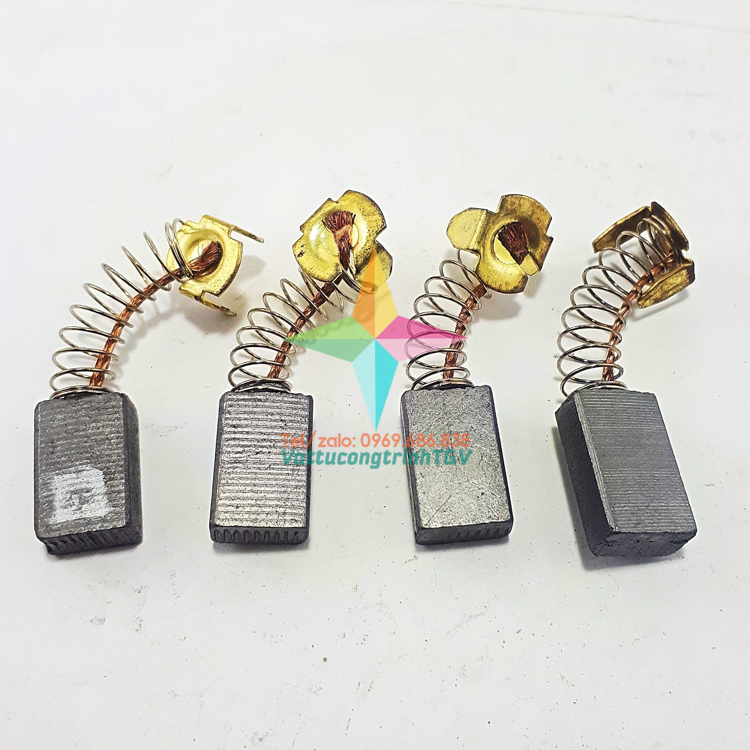 Bộ 4 chổi than dùng cho máy khoan, cắt
