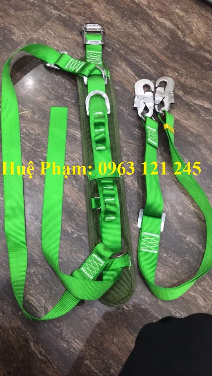 Quần áo bảo hộ điện lực