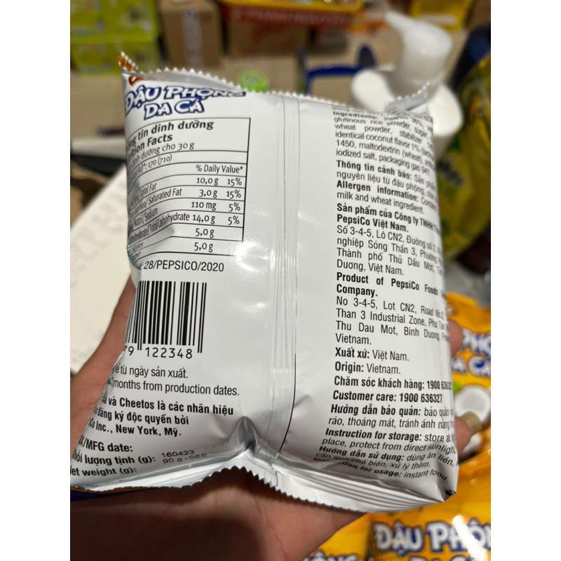 Đậu phộng da cá Poca vị nước cốt dừa 90g của Pepsico