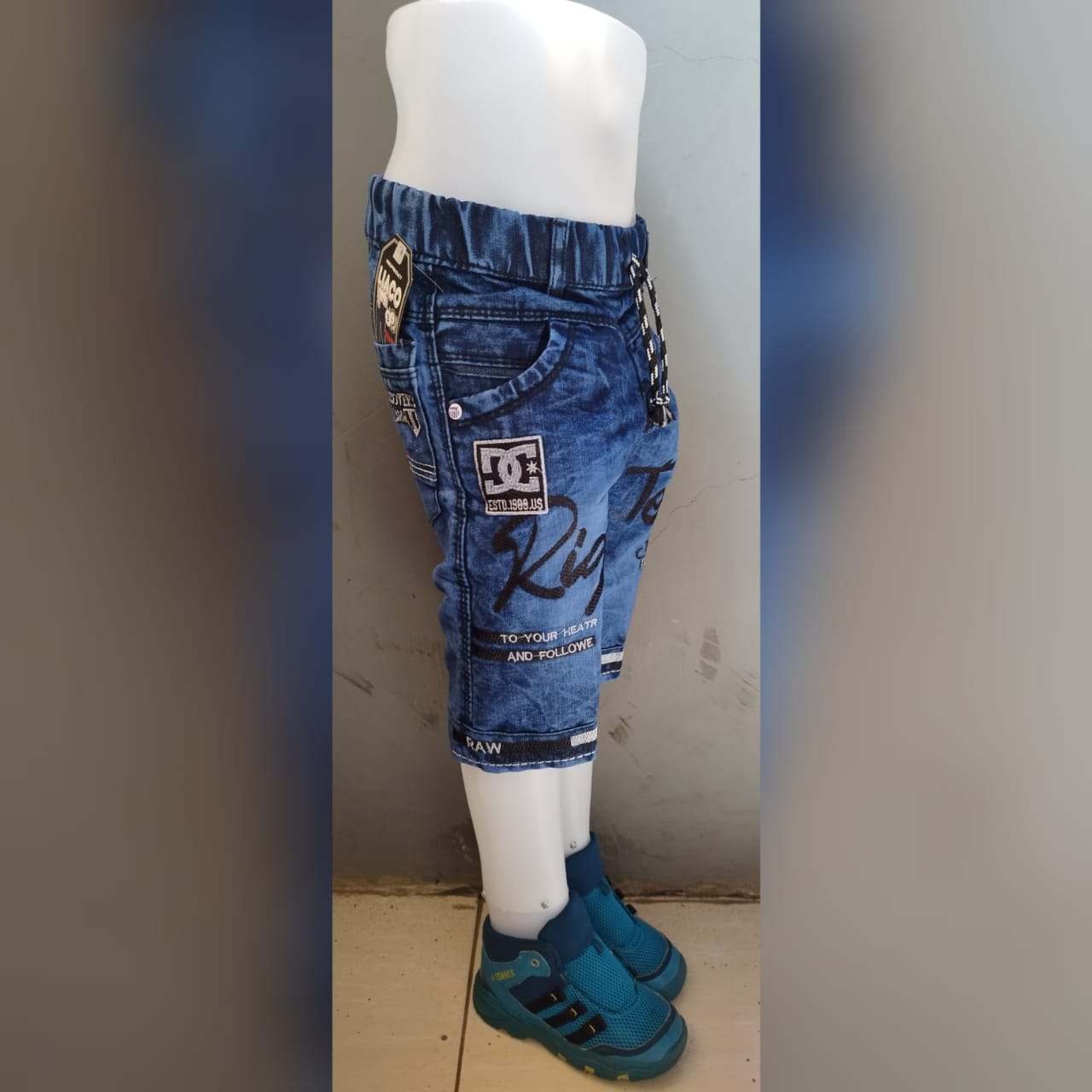 Indiamart Short Jeans Boys Plain 30-36 Boys Denim Shorts At ₹ 470/piece In  Bengaluru ID