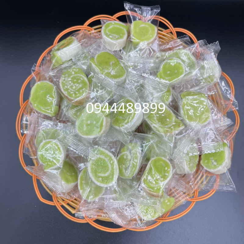 Kẹo dừa non lá dứa thơm ngon 100g