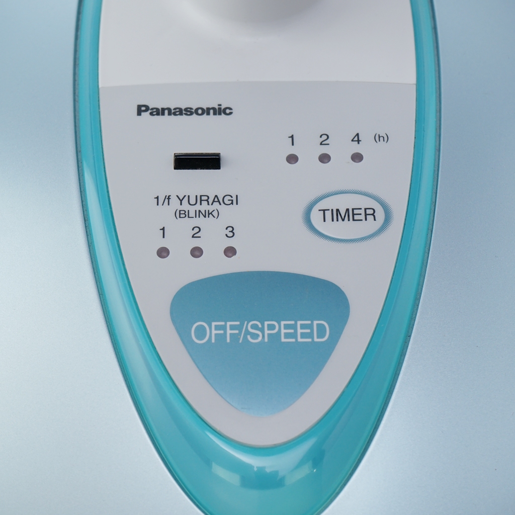 QUẠT ĐỨNG PANASONIC F-307KH ( CÓ REMOTE - XANH & BẠC )