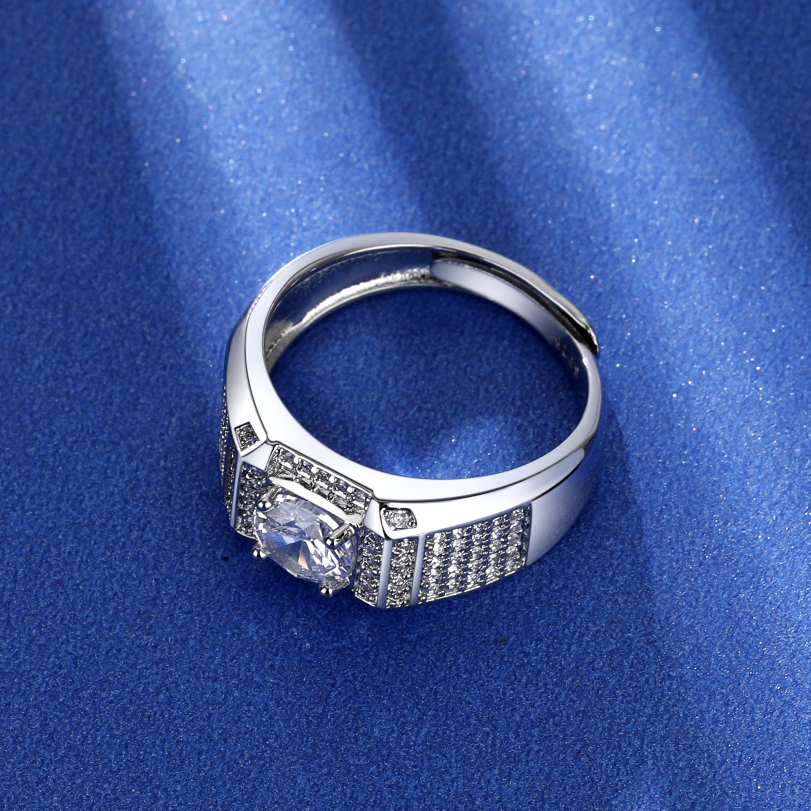 S925 Sterling Silver Brilliant Galaxy Ring Men's Classic Fashion Sense of Luxury Full Diamond Four Claw Ring Men's Ring Wedding Ring.