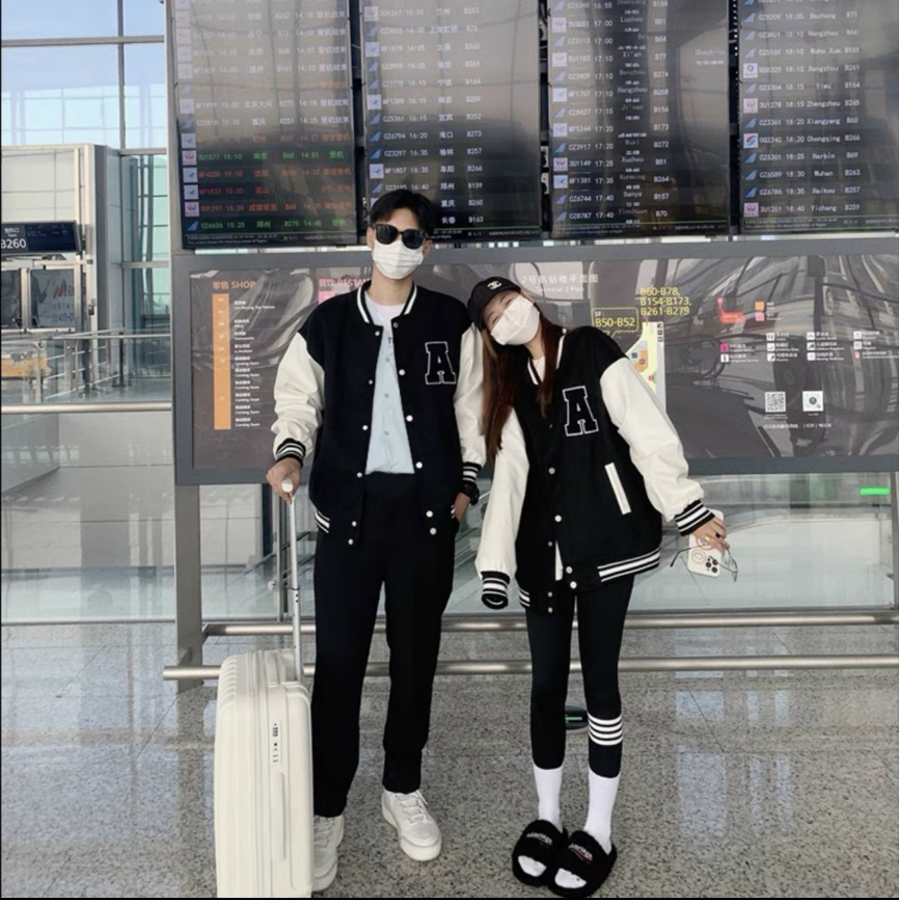 Áo khoác dù nam nữ, áo khoác dù bomber 2 lớp in chữ a nổi bật siêu đẹp ut473