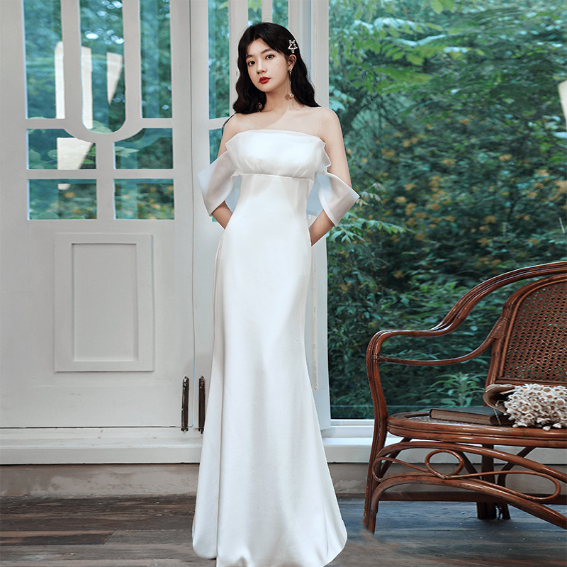 Elegant Whiter Soft Satin Wedding Dress 