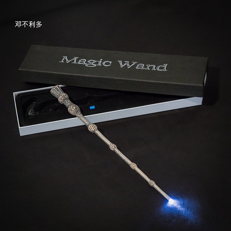 Đũa phép thuật hóa trang Harry Potter làm quà tặng dành cho bé