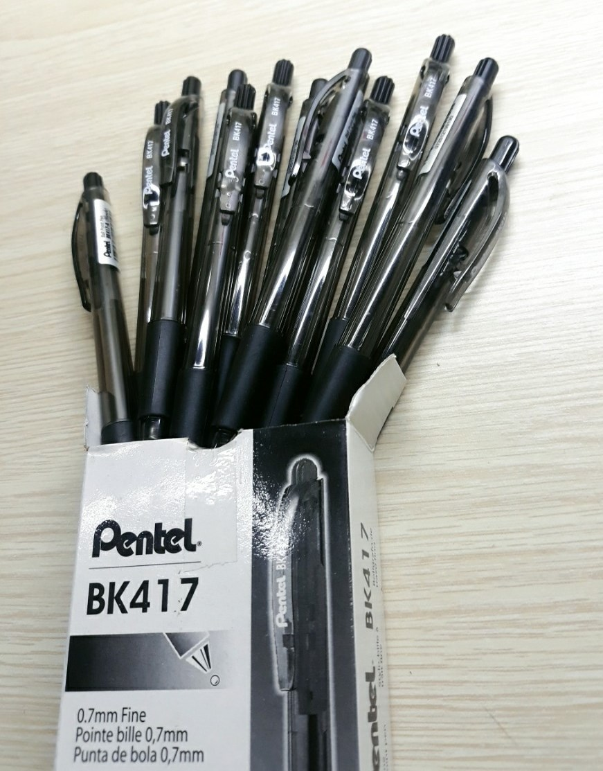 Bút bi Pentel BK417 0.7mm