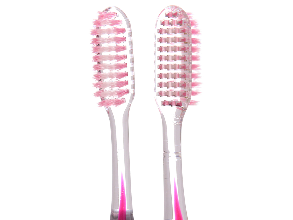 Bàn chải Colgate SlimSoft Advanced siêu mềm mảnh