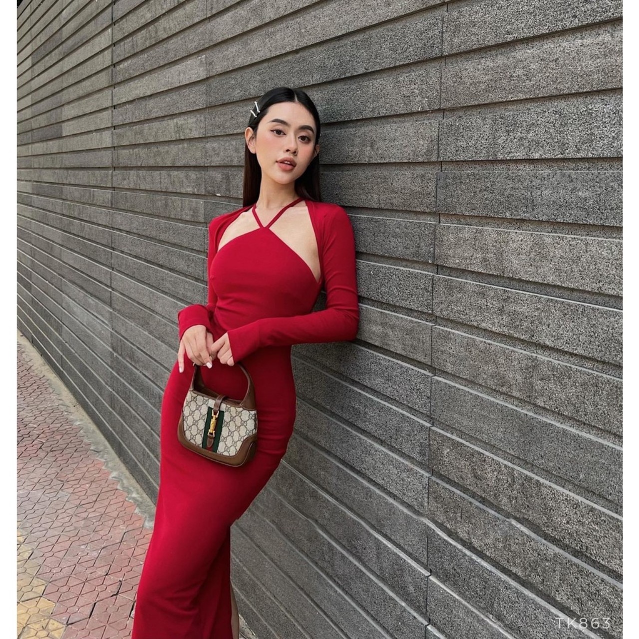 Đầm ôm body dây yếm tay dài