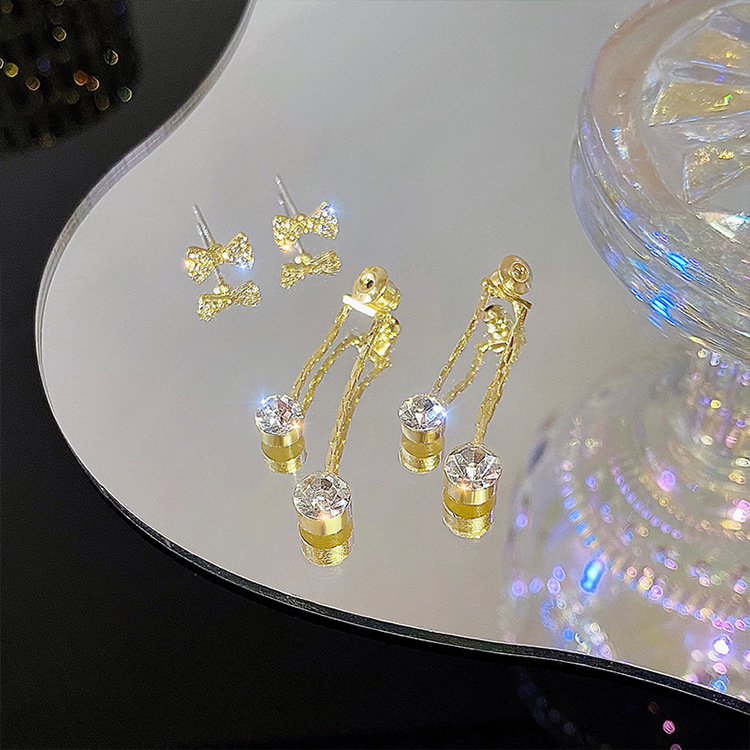 WHC Jewelry Khuyên Tai Đính Đá Zircon Tua Rua Dài Hình Nơ Sáng Bóng Khuyên Tai Phong Cách Xu Hướng Mới Nhất Cho Nữ